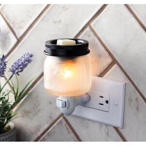 Pluggable Classic Fragrance Warmer - Glass Mason Jar